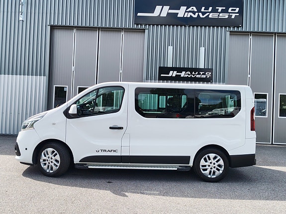 Renault Trafic 9 of 28