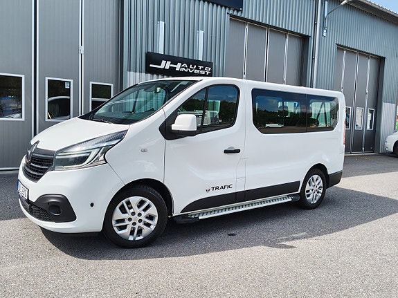 Renault Trafic 10 of 28