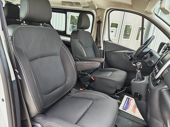 Renault Trafic 25 of 28