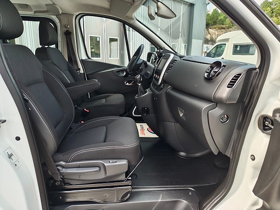 Renault Trafic 23 of 28