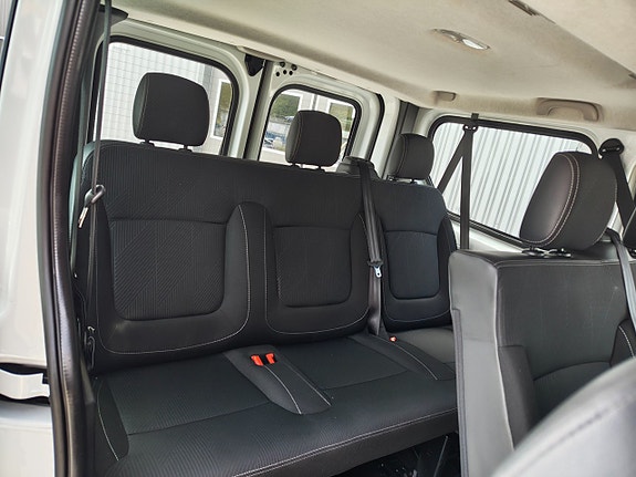 Renault Trafic 19 of 28