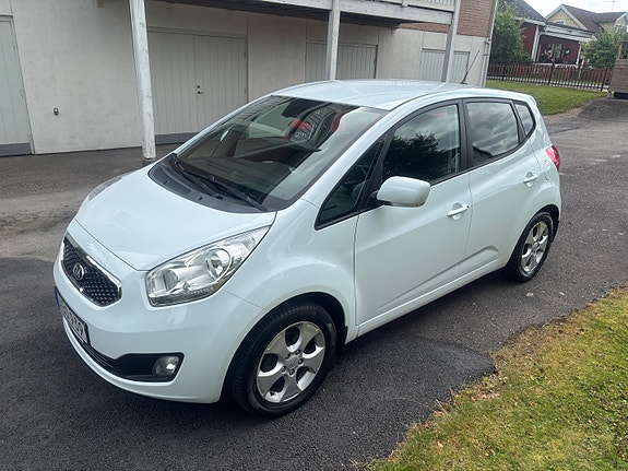 Kia Venga 2 of 8