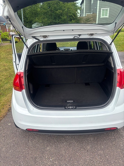 Kia Venga 5 of 8