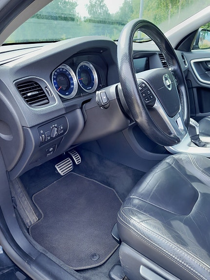 Volvo V60 5 of 6
