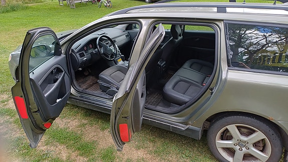 Volvo V70 8 of 8