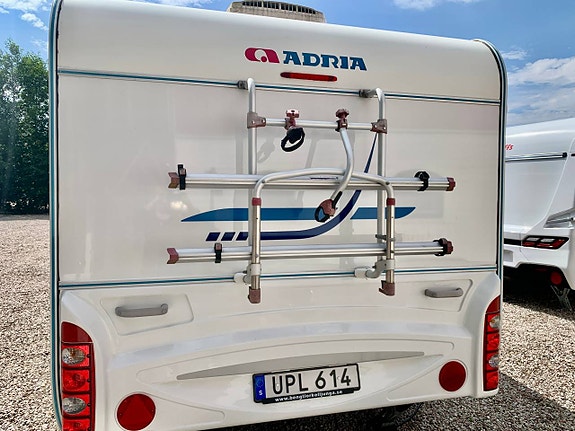 Adria Adora 562 UP 2008 Dubbelbädd och Ac 3 of 12