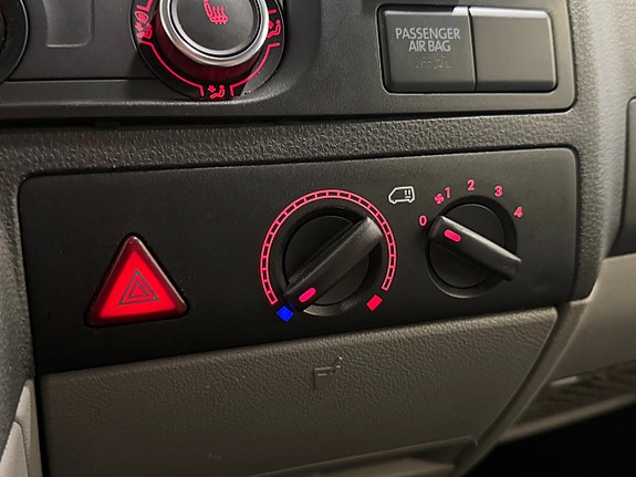 Volkswagen Transporter 10 of 15