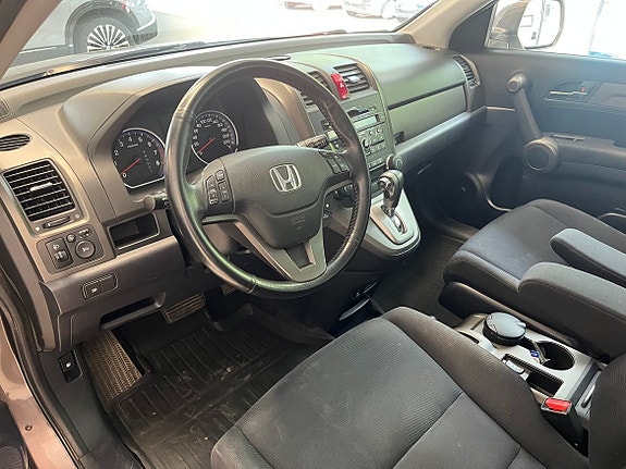Honda CR-V 6 of 8