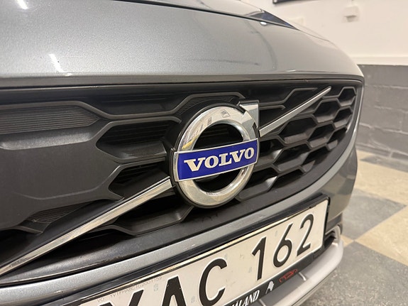 Volvo S60 Cross Country 14 of 21