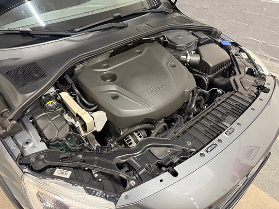Volvo S60 Cross Country 21 of 21