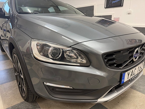 Volvo S60 Cross Country 15 of 21