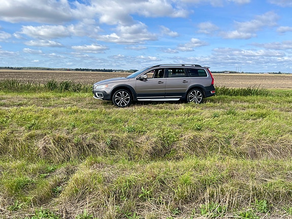 Volvo XC70 14 of 27