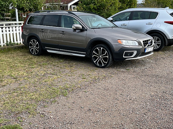 Volvo XC70 4 of 27