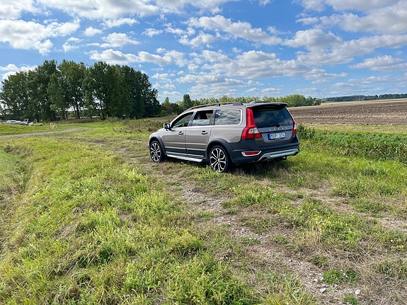 Volvo XC70 18 of 27