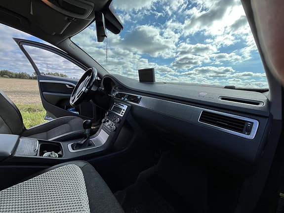Volvo XC70 20 of 27