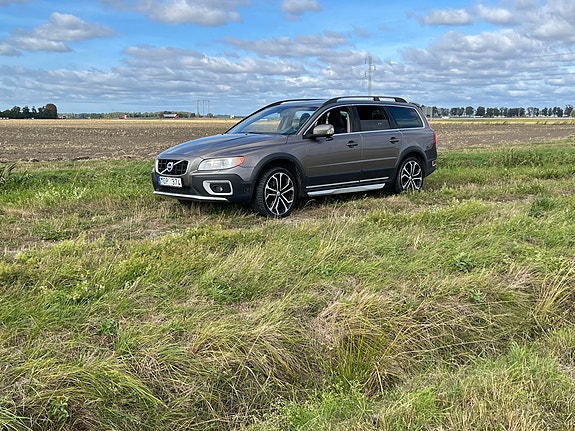 Volvo XC70 16 of 27