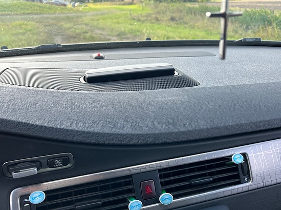 Volvo XC70 27 of 27
