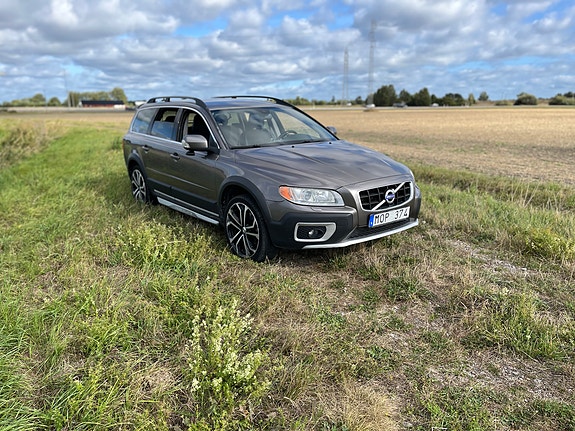 Volvo XC70 12 of 27