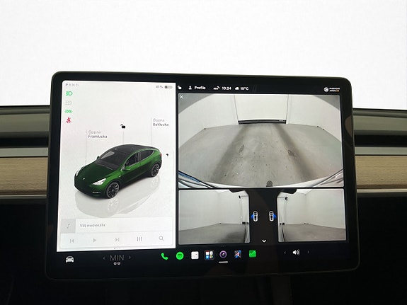 Tesla Model Y 18 of 30