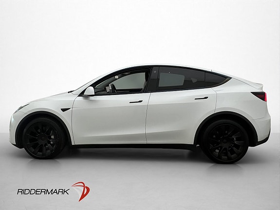 Tesla Model Y 5 of 30
