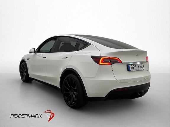 Tesla Model Y 6 of 30