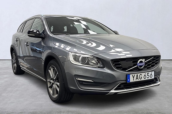 Volvo V60 Cross Country 6 of 23