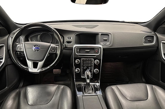Volvo V60 Cross Country 9 of 23