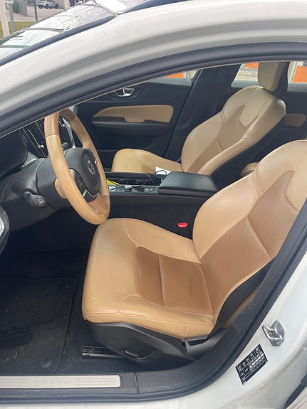 Volvo V60 6 of 14