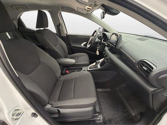 Toyota Yaris 26 of 30