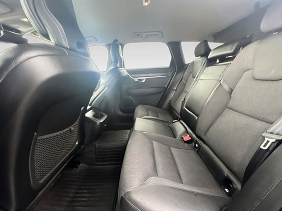Volvo V90 Cross Country 11 of 20