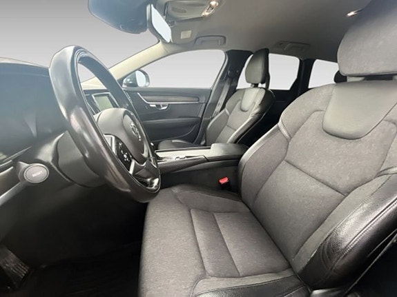 Volvo V90 Cross Country 9 of 20