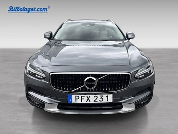 Volvo V90 Cross Country 2 of 20