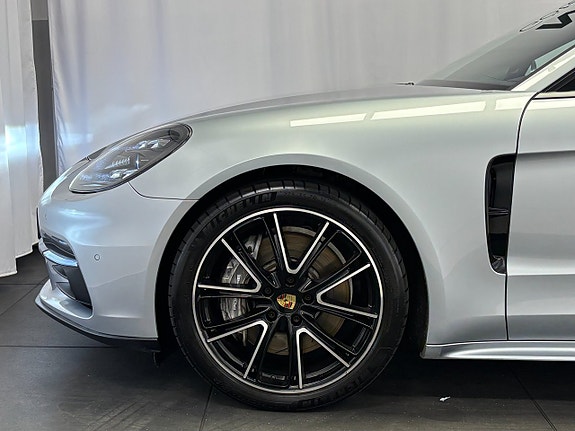 Porsche Panamera 4 6 of 16