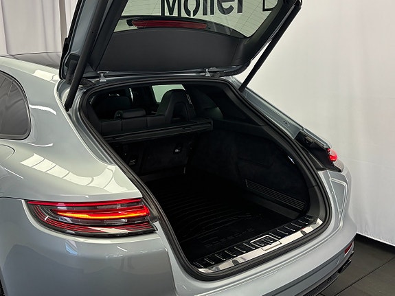 Porsche Panamera 4 15 of 16