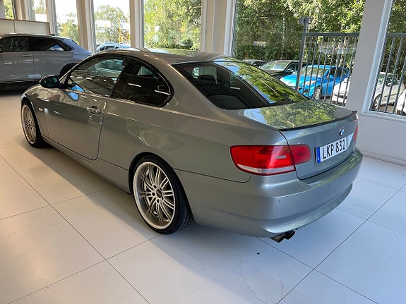 BMW 325i 3 of 7