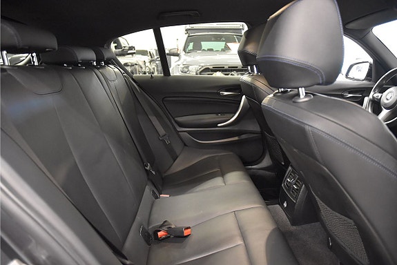 BMW 120 14 of 18