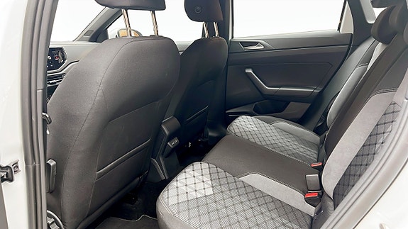 Volkswagen Taigo 11 of 14