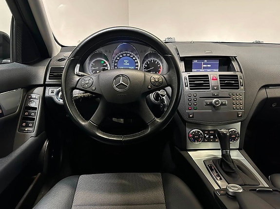 Mercedes-Benz C180 10 of 23
