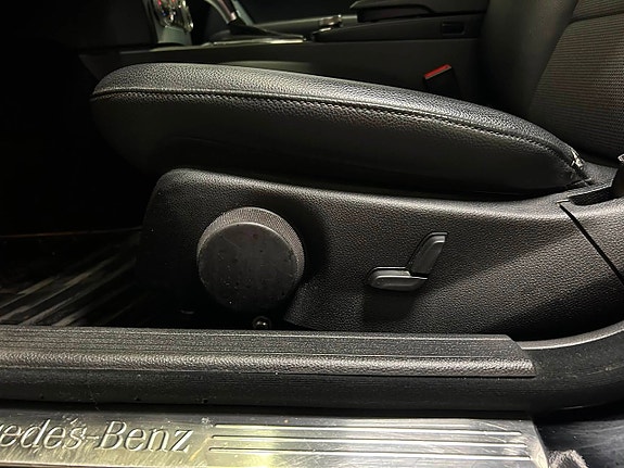 Mercedes-Benz C180 23 of 23