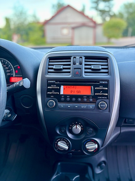 Nissan Micra 8 of 11