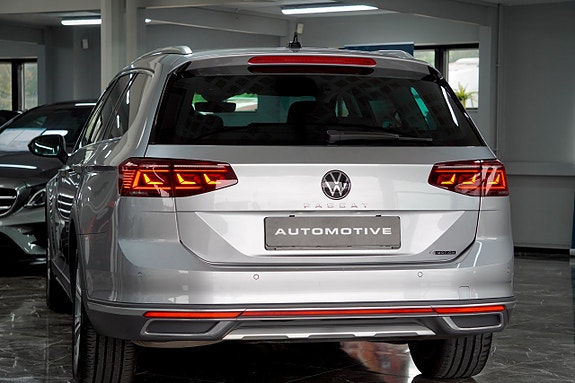 Volkswagen Passat Alltrack 7 of 21
