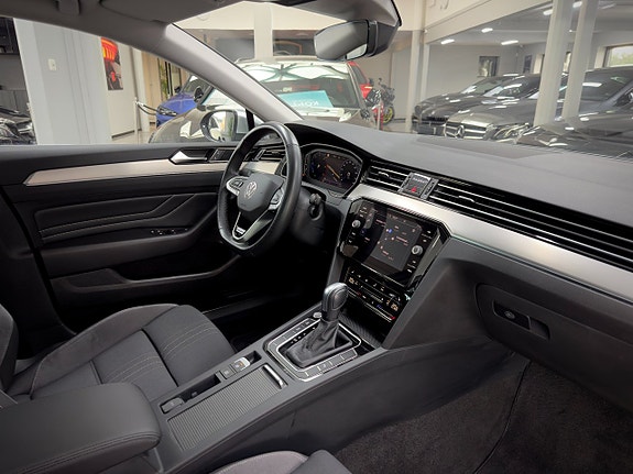 Volkswagen Passat Alltrack 15 of 21