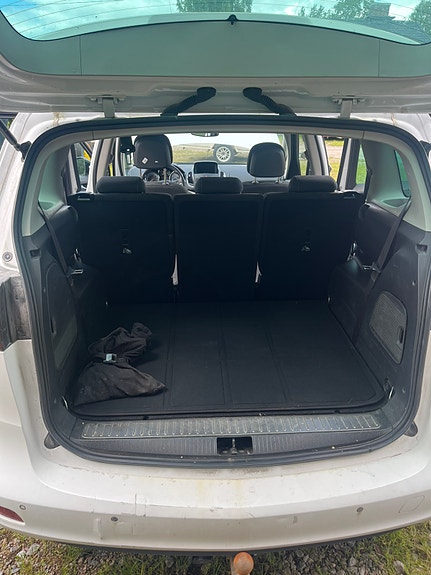 Opel Zafira Tourer 6 of 8
