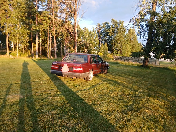 Volvo 740 3 of 6