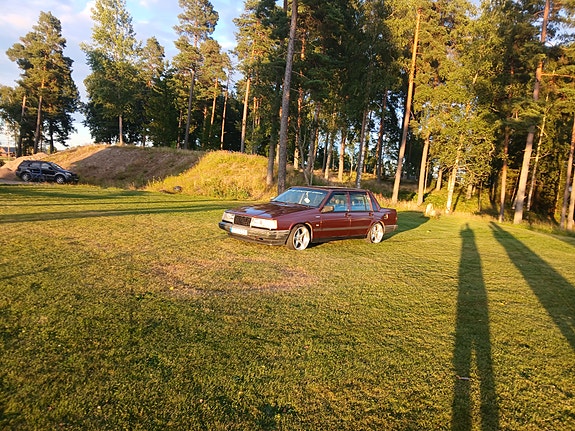 Volvo 740 4 of 6