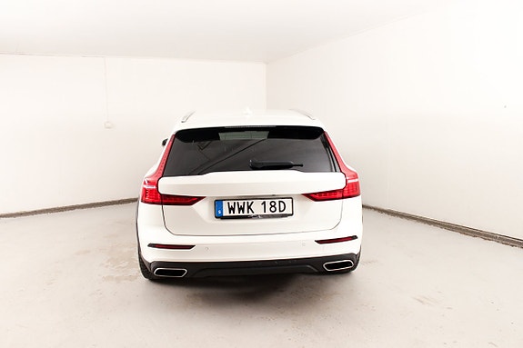Volvo V60 Cross Country 11 of 24