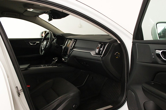 Volvo V60 Cross Country 19 of 24