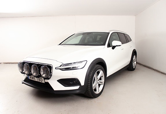 Volvo V60 Cross Country 13 of 24