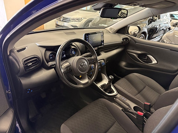 Toyota Yaris 21 of 23