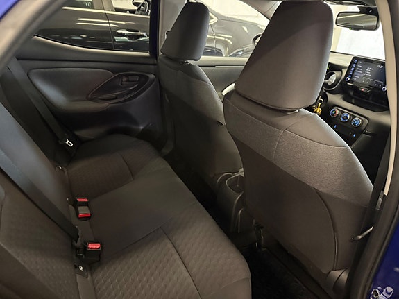 Toyota Yaris 18 of 23